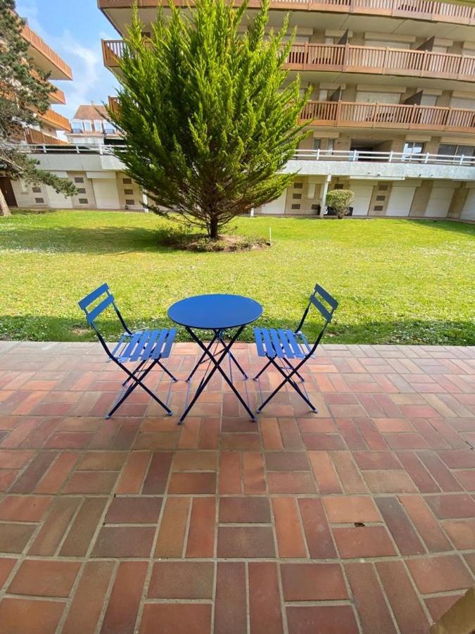 Studio Deauville Situe Devant La Plage Экстерьер фото